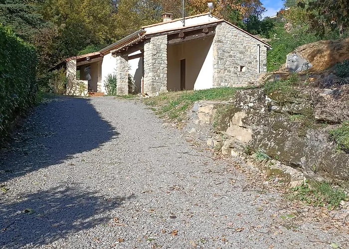Gite Au Pied Du Grand Cedre